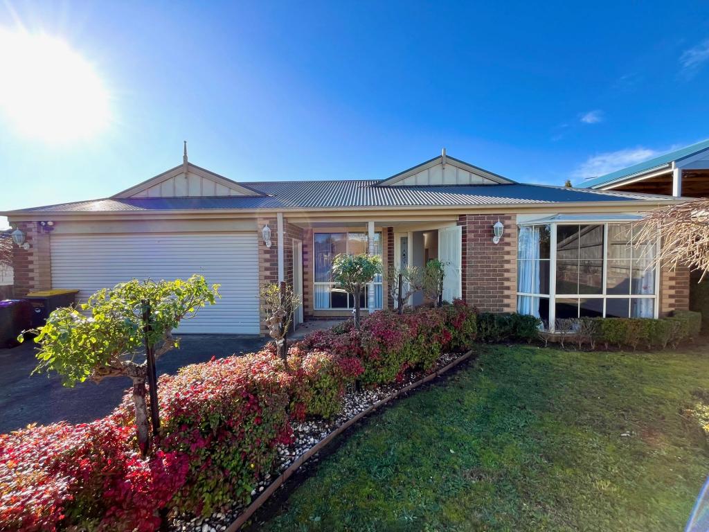 8 Cameron Ct, Drouin, VIC 3818