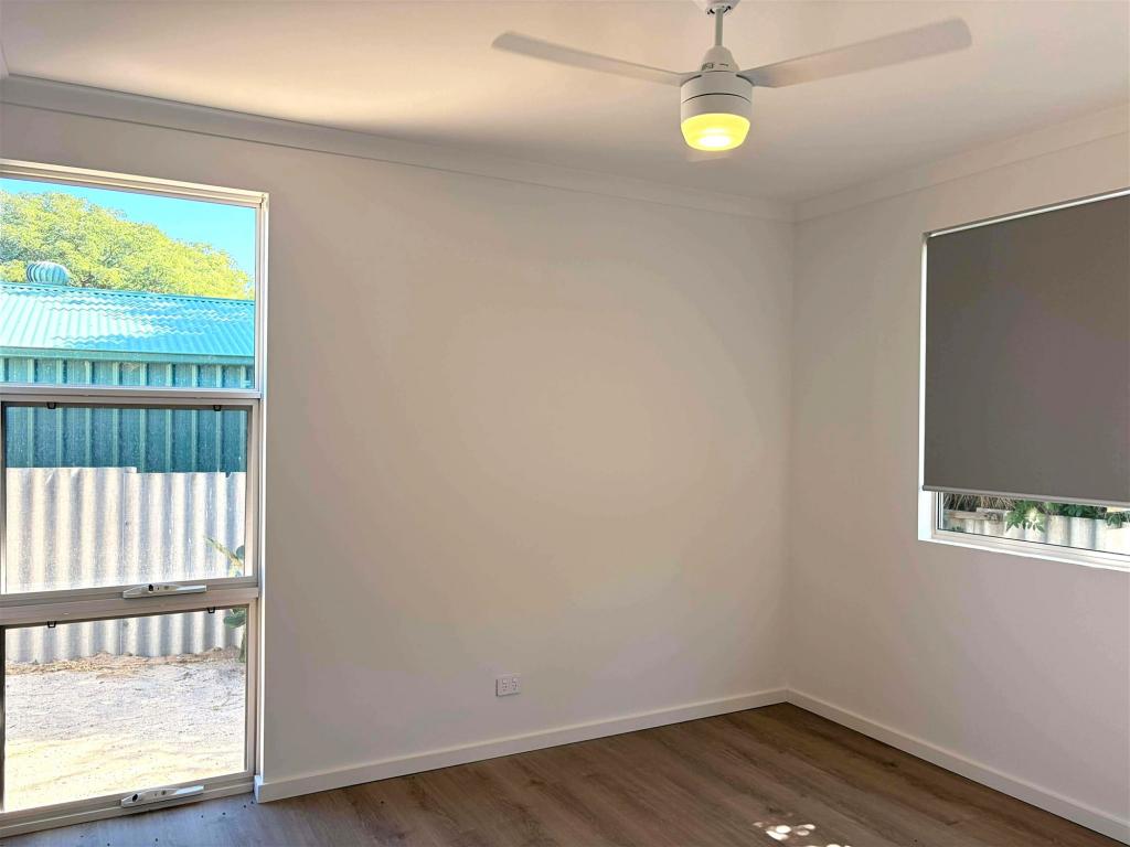 25a Tanson Rd, Parmelia, WA 6167