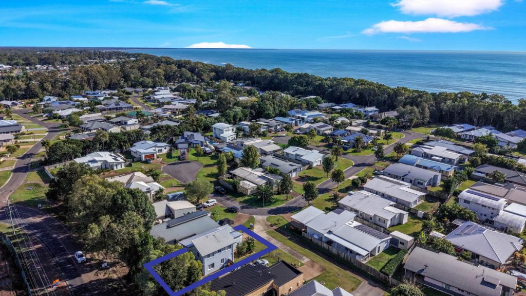 20 Wave Ct, Toogoom, QLD 4655