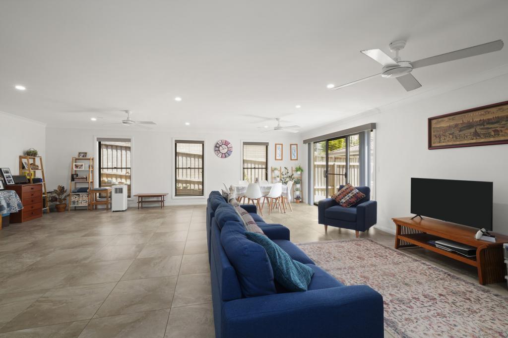 1 Varsity Pkwy, Thrumster, NSW 2444