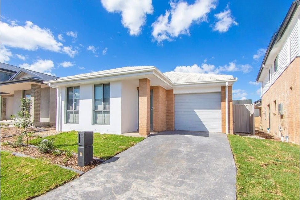 23 Bagnall St, Gregory Hills, NSW 2557