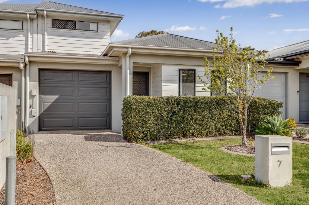 7 BARRON LANE, GLENVALE, QLD 4350