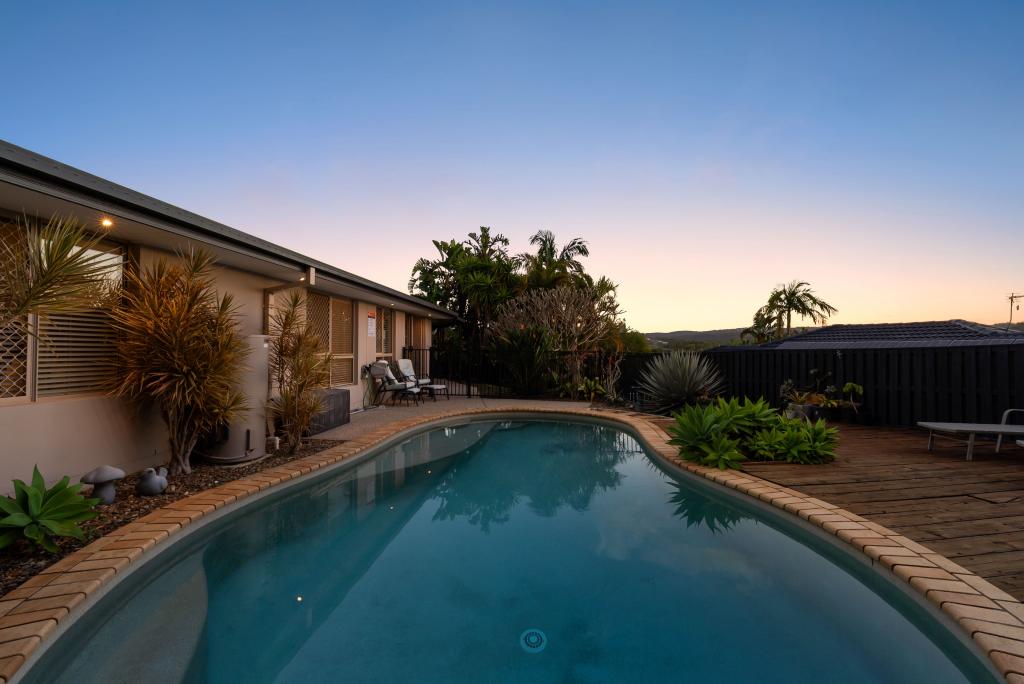 17 Tuggeranong Ave, Pacific Pines, QLD 4211