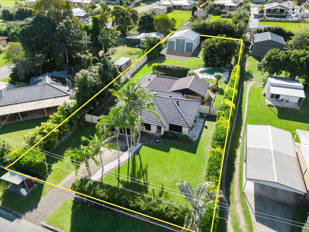 7 PARKVIEW RD, GLASS HOUSE MOUNTAINS, QLD 4518