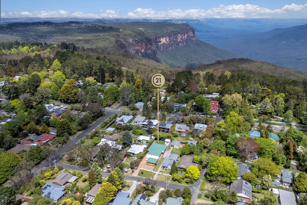 8 Lyle St, Wentworth Falls, NSW 2782