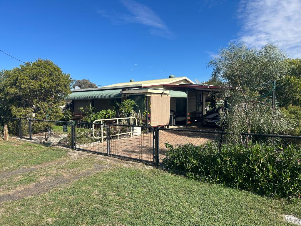 17 Osler St, Meandarra, QLD 4422