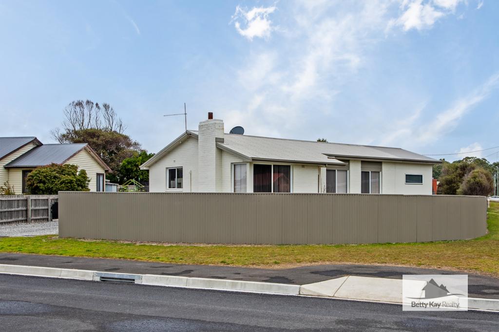 21 BROOK ST, SMITHTON, TAS 7330