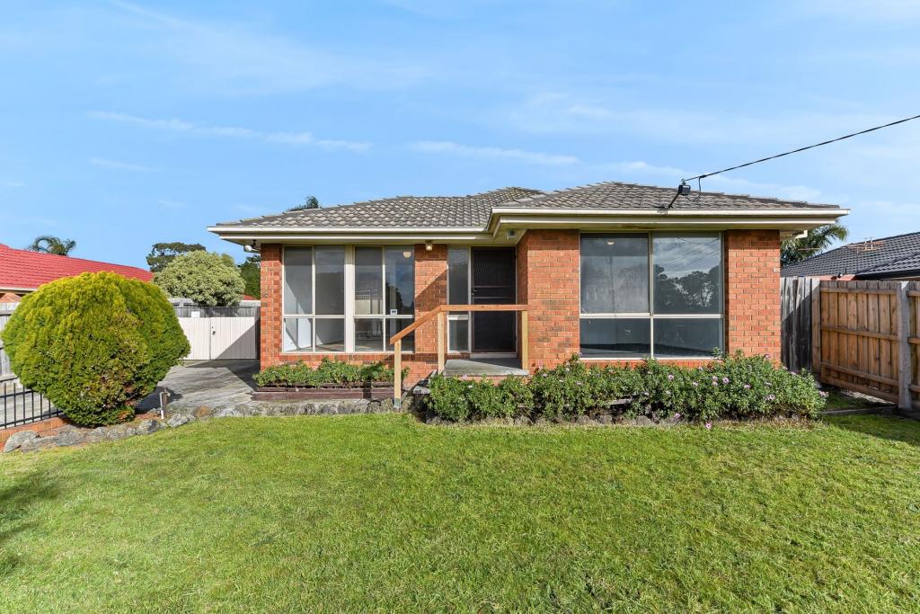 24 Luscombe Ave, Carrum Downs, VIC 3201