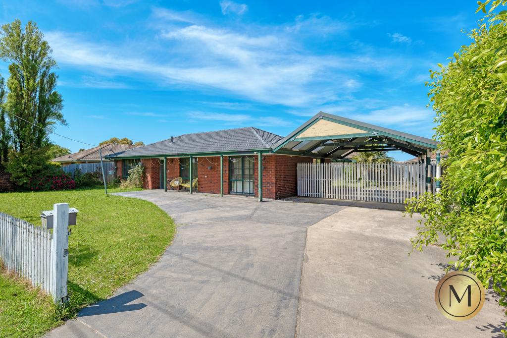 37 Henty St, Pakenham, VIC 3810