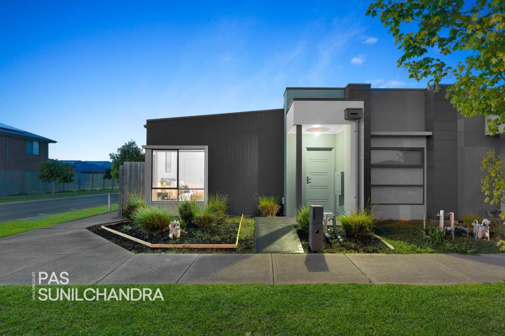 28a Plymouth Bvd, Clyde North, VIC 3978