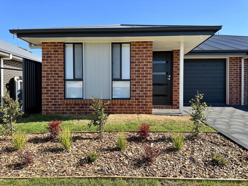 1/4 She Oak Tce, Cessnock, NSW 2325