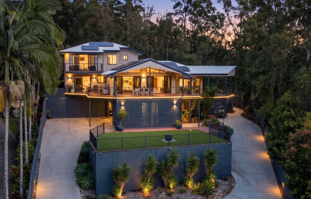12 DELLWOOD CT, FERNY HILLS, QLD 4055