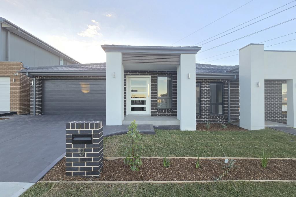 9 Malmsbury St, Grantham Farm, NSW 2765