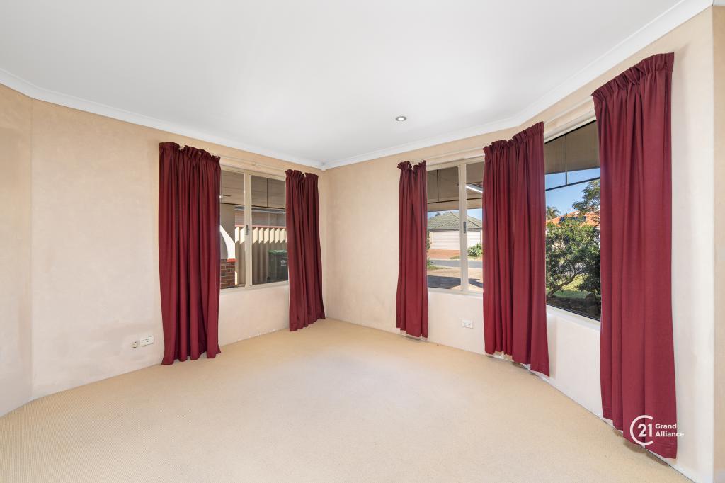 17 Courtland Cres, Redcliffe, WA 6104