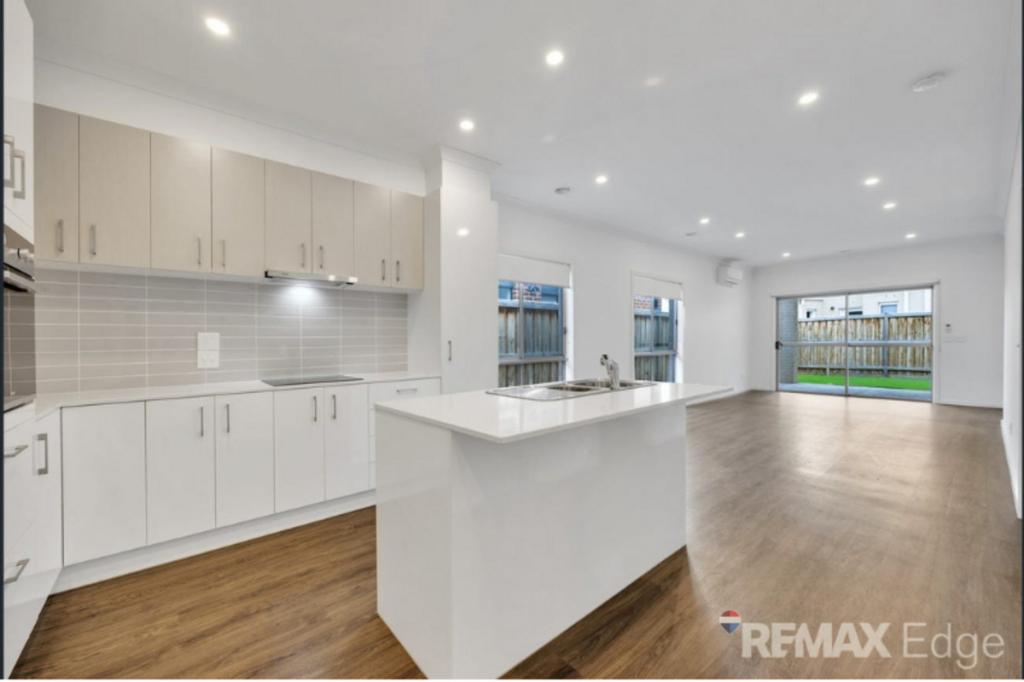 15 Lyric Dr, Mambourin, VIC 3024