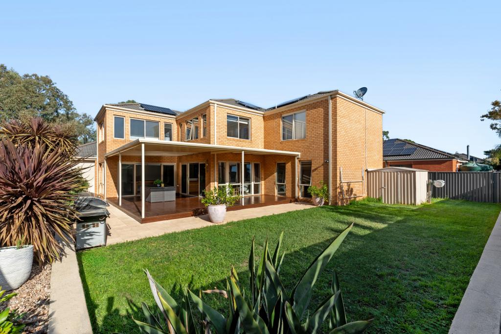 11 Longview Rd, Keysborough, VIC 3173