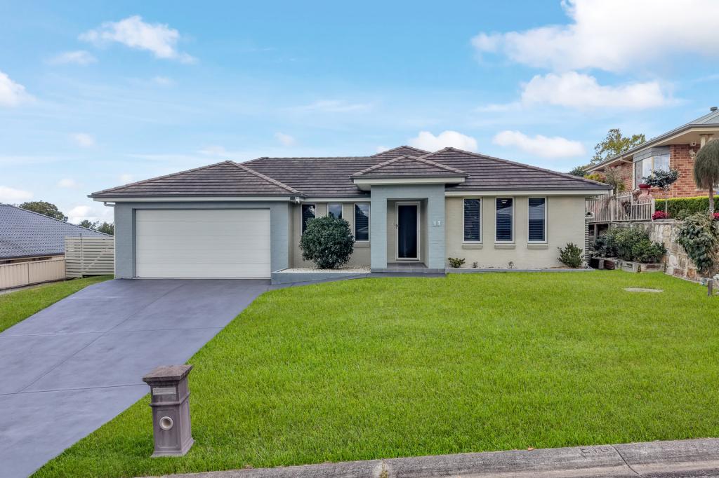 17 STANLEY CL, BOLWARRA HEIGHTS, NSW 2320