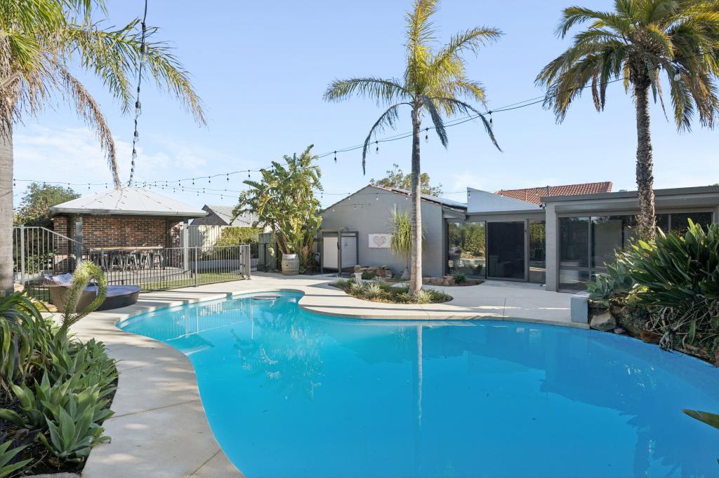 168 Bridgewater Dr, Kallaroo, WA 6025