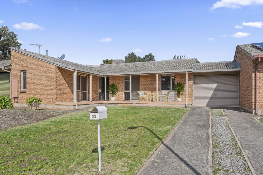 33 Seeger Dr, Morphett Vale, SA 5162