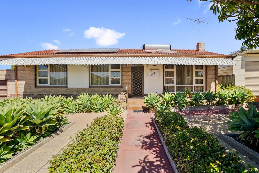 31 Blackwood Ave, Hamilton Hill, WA 6163