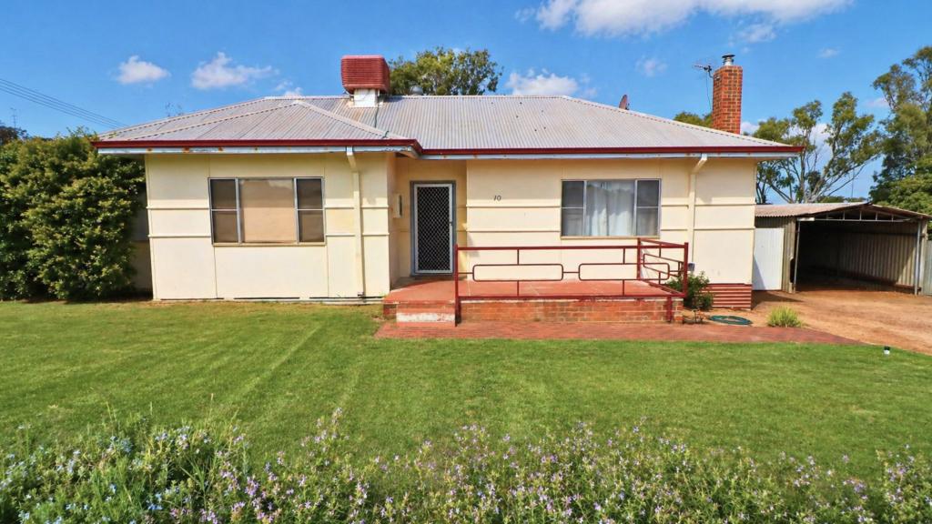 10 Moore St, Wongan Hills, WA 6603