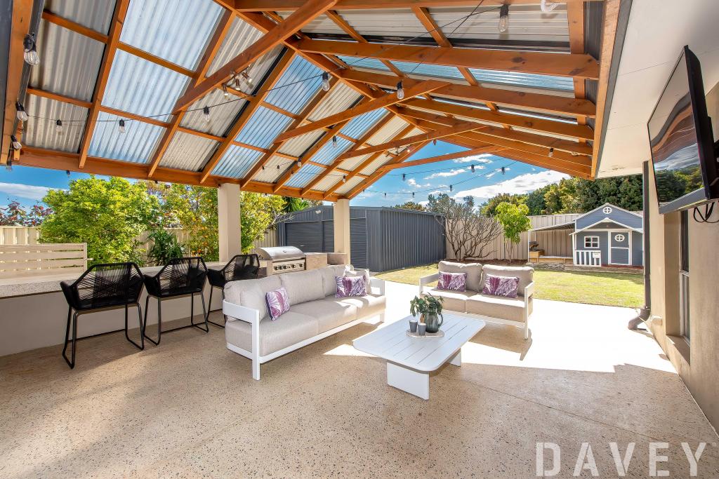 11 Gregory Ave, Padbury, WA 6025