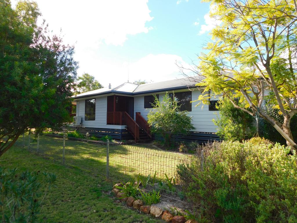 221 Parry St, Charleville, QLD 4470