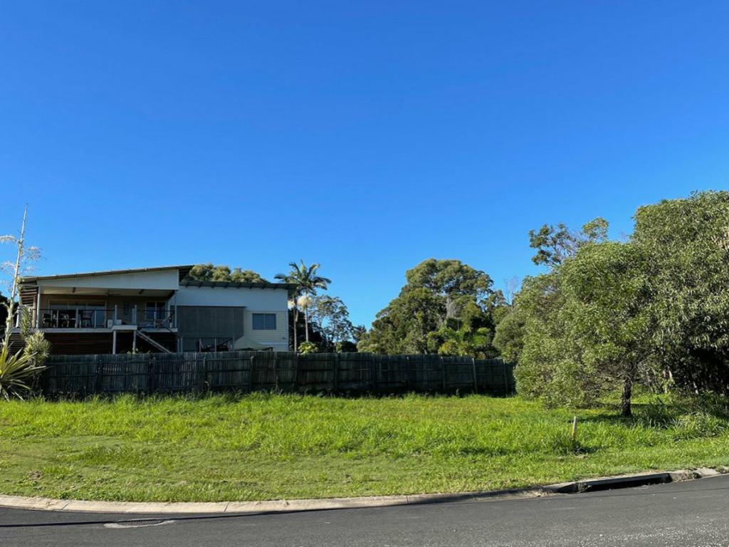 41 Timothy St, Macleay Island, QLD 4184