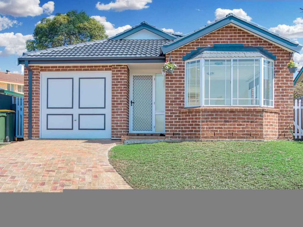 5 Wakely Ave, Quakers Hill, NSW 2763