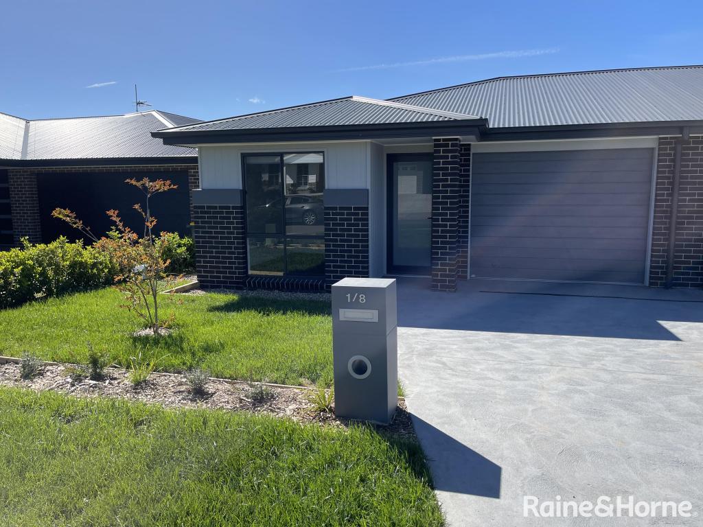 1/8 Bonneville Bvd, Goulburn, NSW 2580