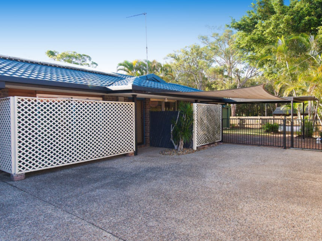 2/9 Jessica Ct, Arundel, QLD 4214