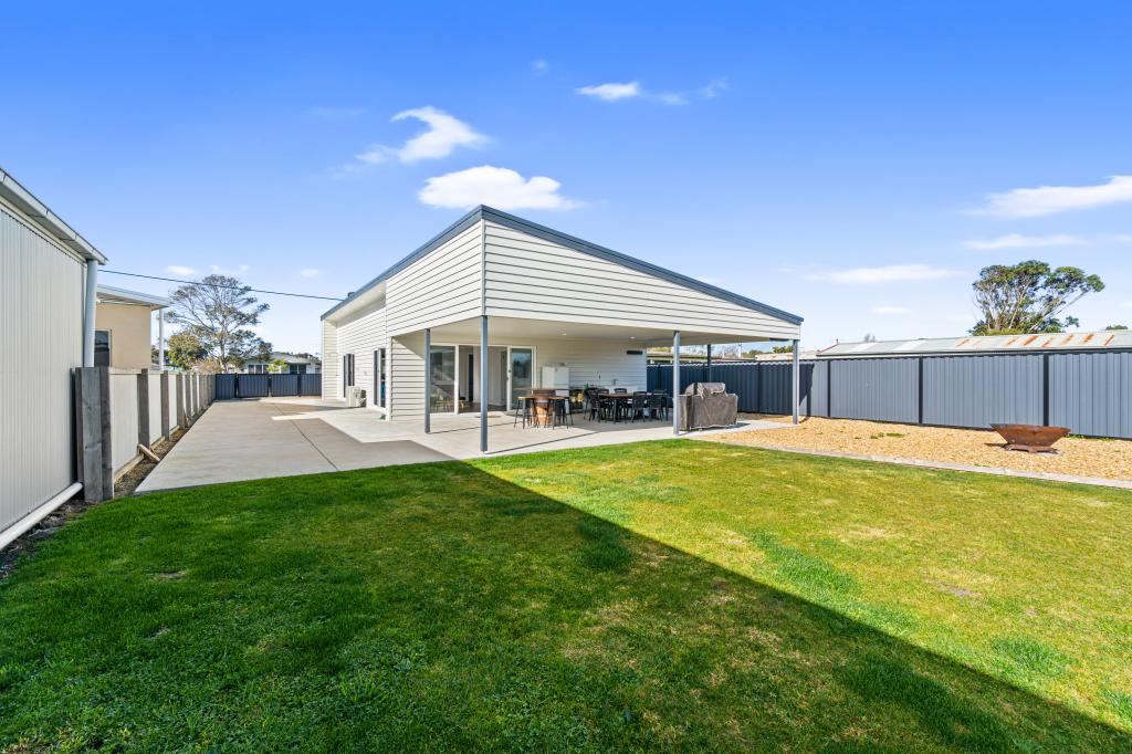 23 Davies St, Seaspray, VIC 3851