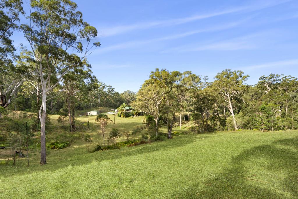 319 Mount Beerwah Rd, Glass House Mountains, QLD 4518