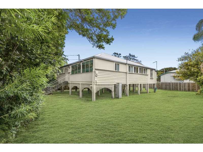 31 BRADBURY ST, NUNDAH, QLD 4012