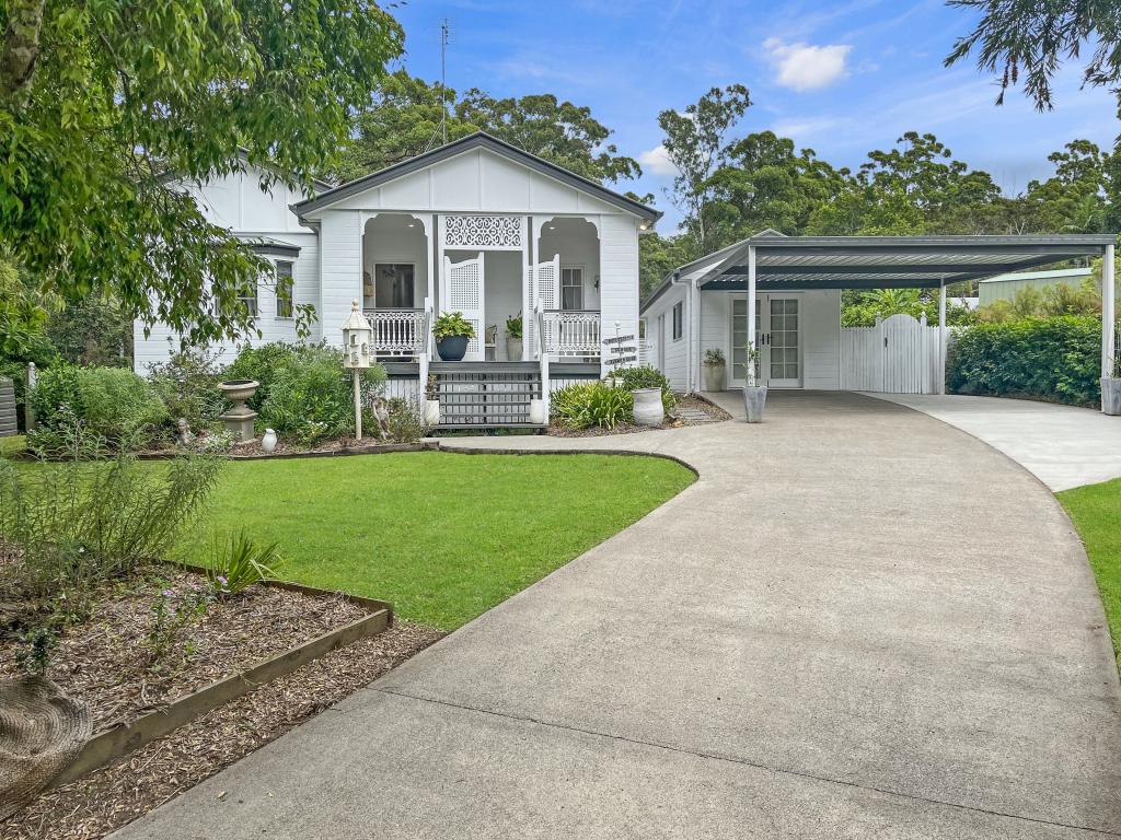 17 Taylor Ct, Mooloolah Valley, QLD 4553