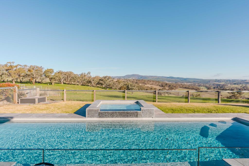 1529 The Escort Way, Orange, NSW 2800