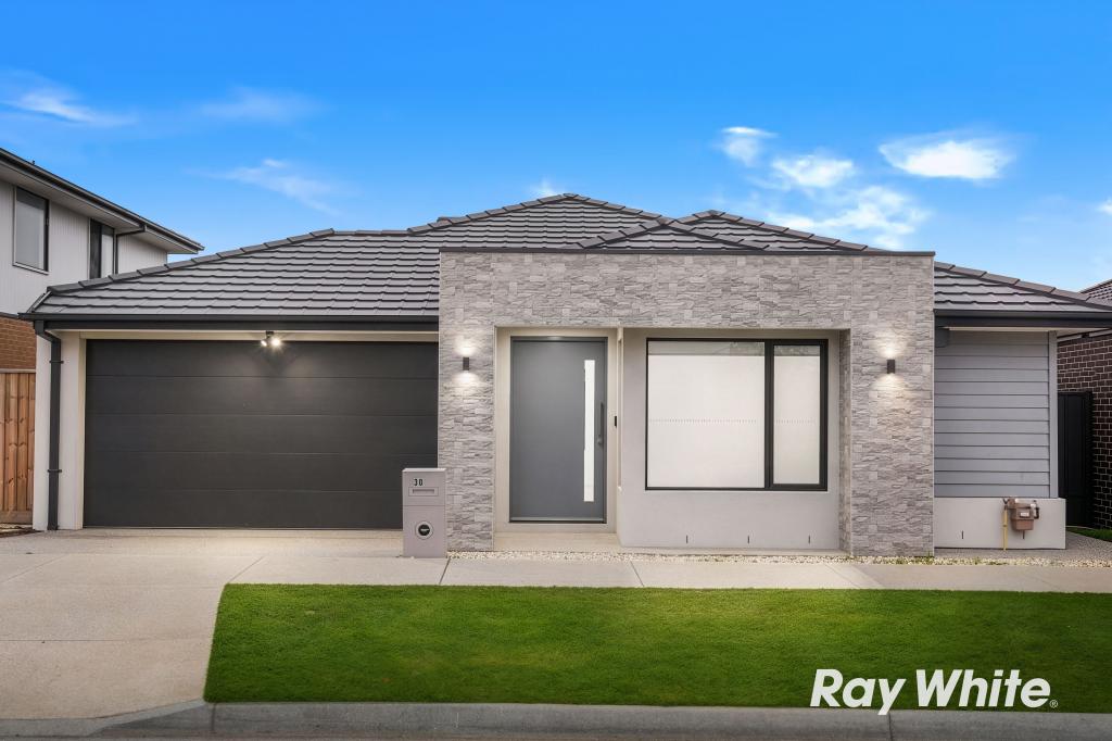 30 PROSERPINE CRES, DONNYBROOK, VIC 3064