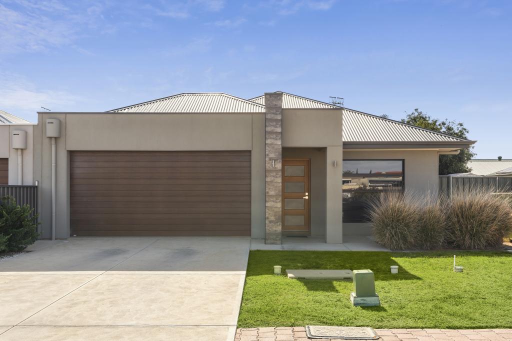 2 DEDES DR, RENMARK, SA 5341