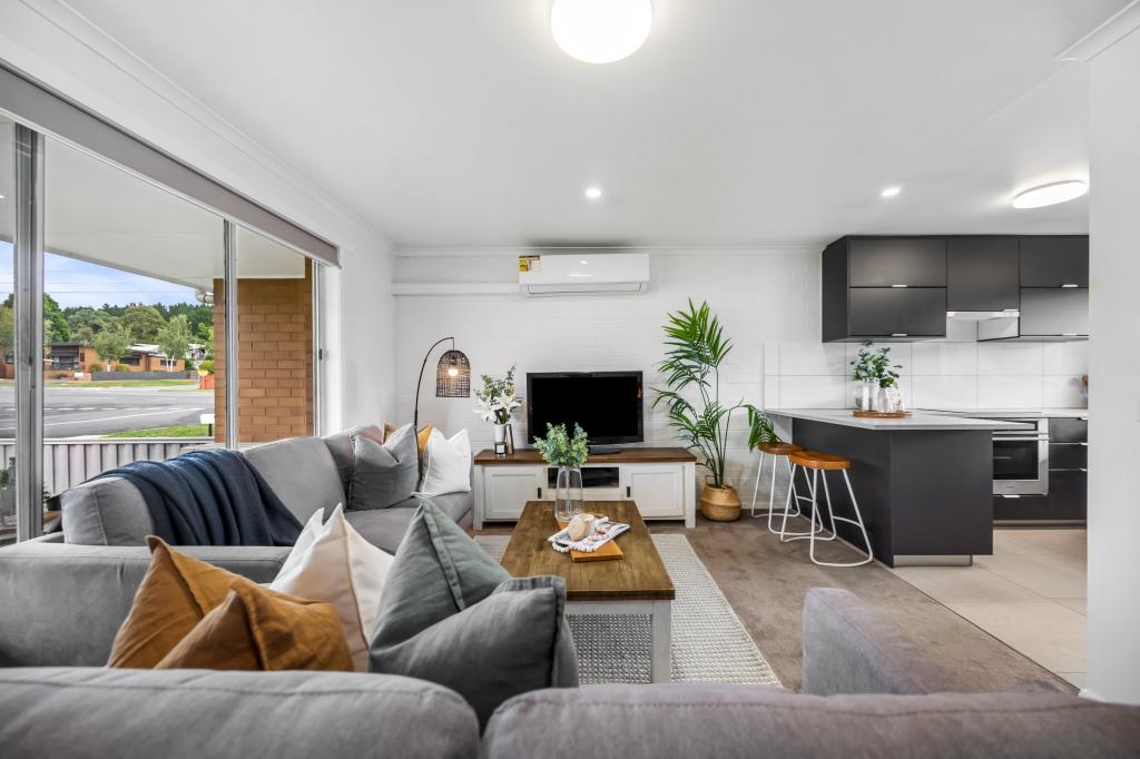2/749 Geelong Rd, Canadian, VIC 3350