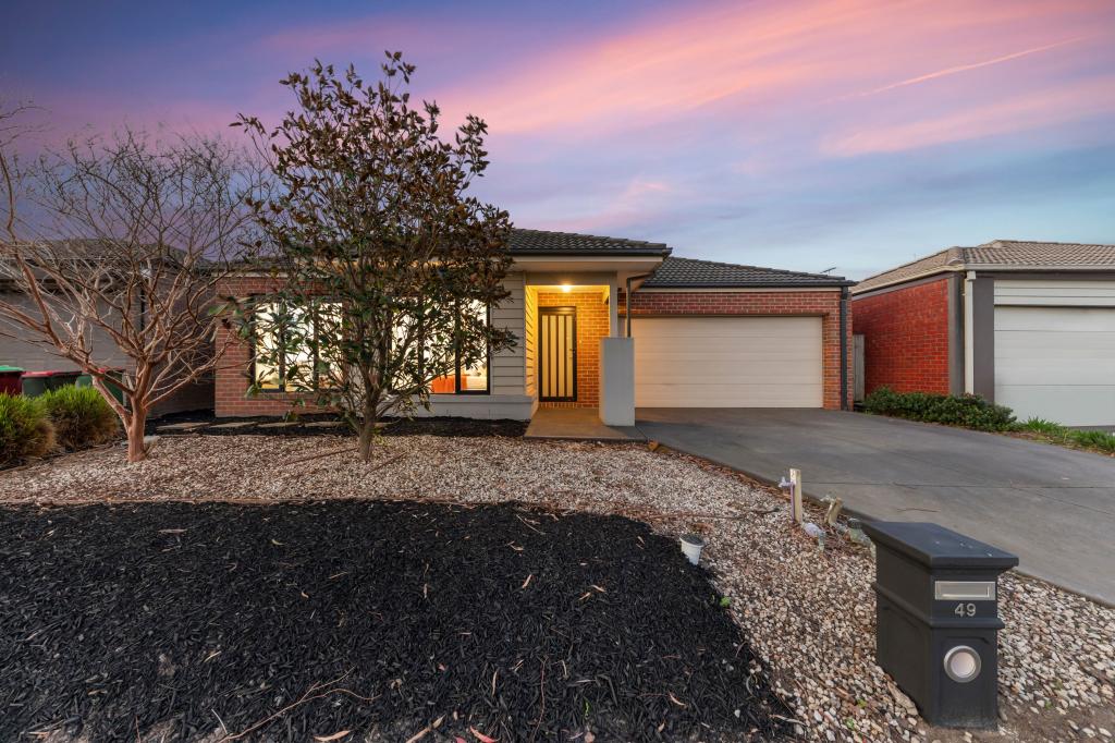 49 LINDEN TREE WAY, CRANBOURNE NORTH, VIC 3977