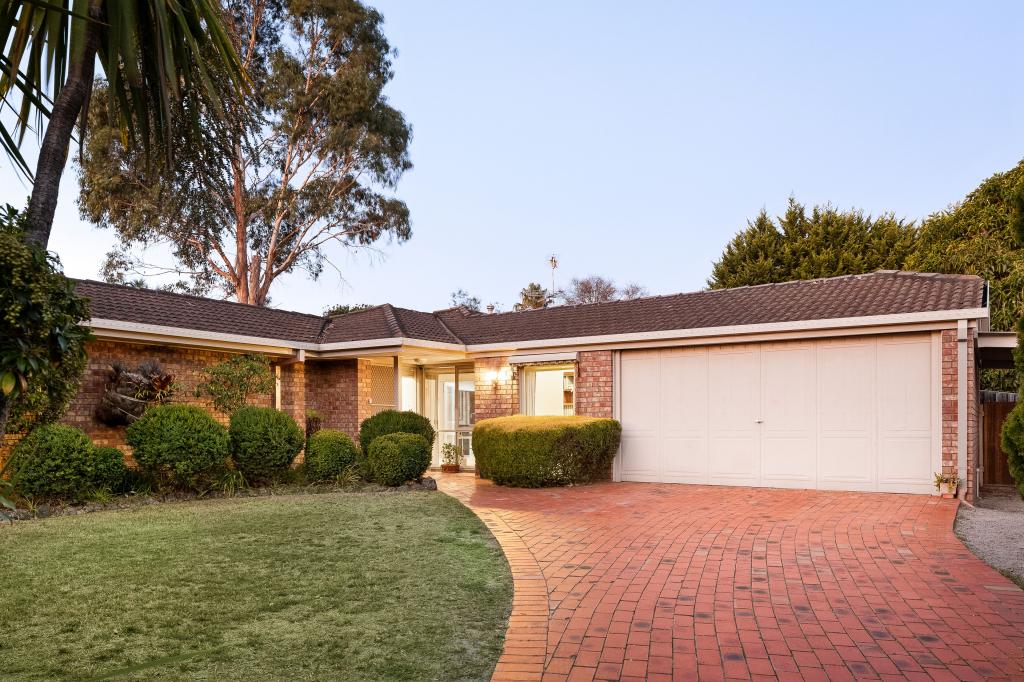 18 Conifer Ct, Frankston South, VIC 3199