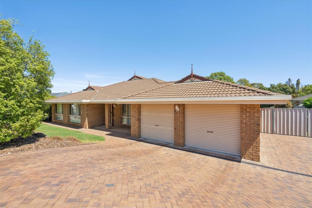 34 Foxfield Dr, Onkaparinga Hills, SA 5163