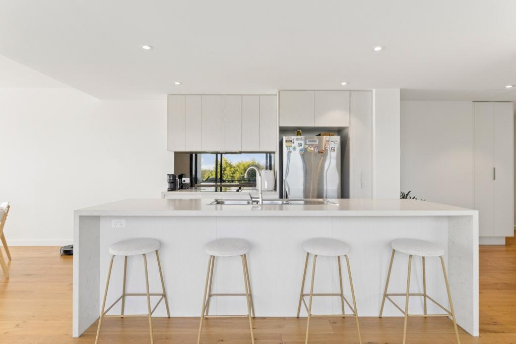 103/208 Norman Ave, Norman Park, QLD 4170