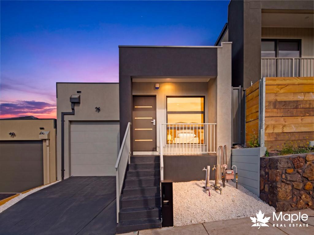 8 Redleaf Way, Greenvale, VIC 3059