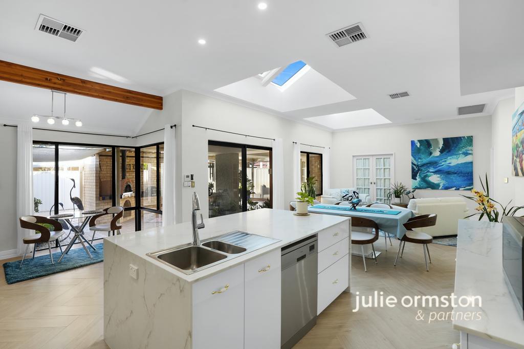 33 James Spiers Dr, Wanneroo, WA 6065
