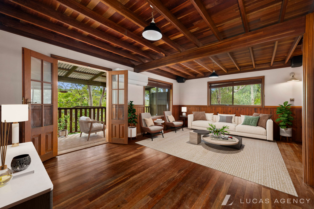 16 Gordon Cres, Withcott, QLD 4352