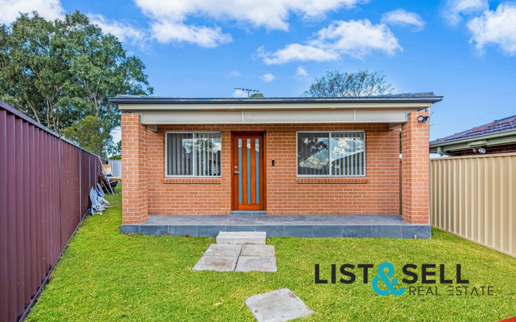 11a Lisson Pl, Minto, NSW 2566