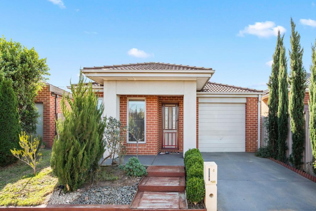 24 Caraleena Dr, Tarneit, VIC 3029