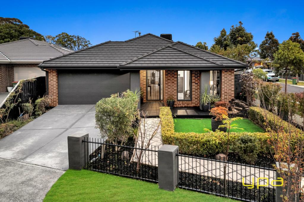 2 St Cloud Pl, Pakenham, VIC 3810