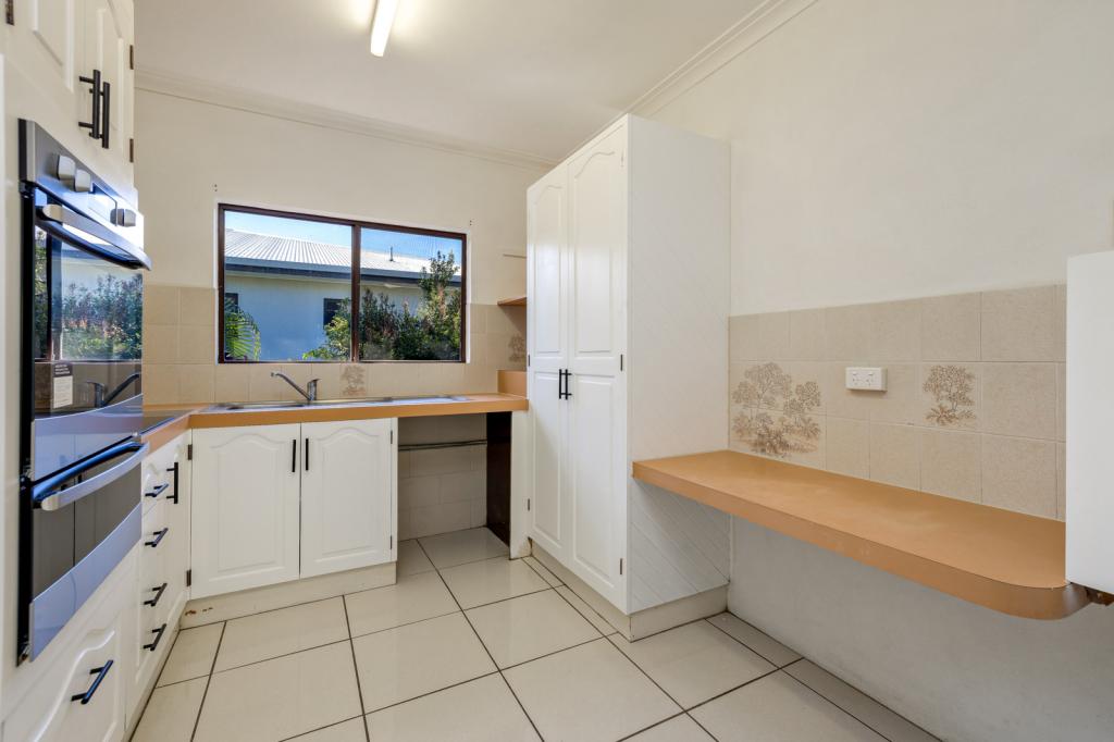 4/11 MINTARO CRES, WOREE, QLD 4868